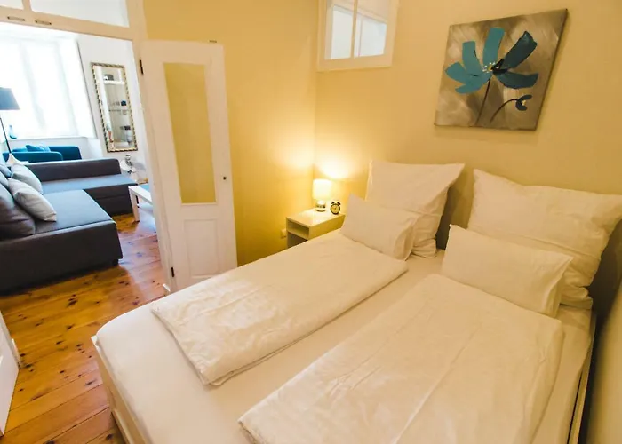 Torrinha House 3*