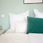Torrinha House 3*